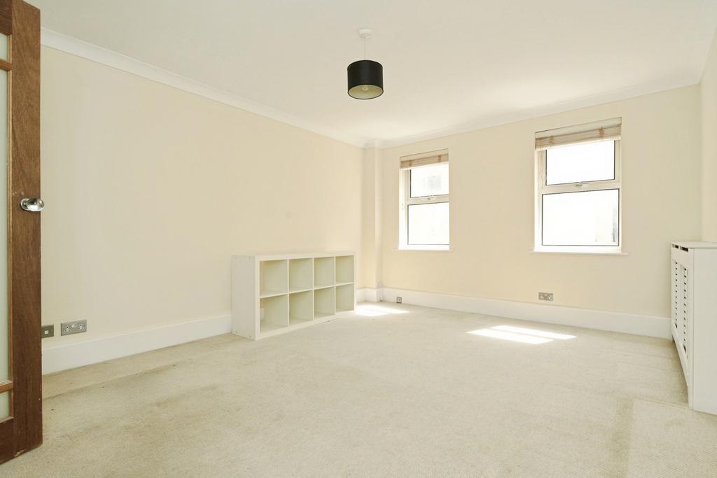 Apartment in Brighton, Kemptown - More
