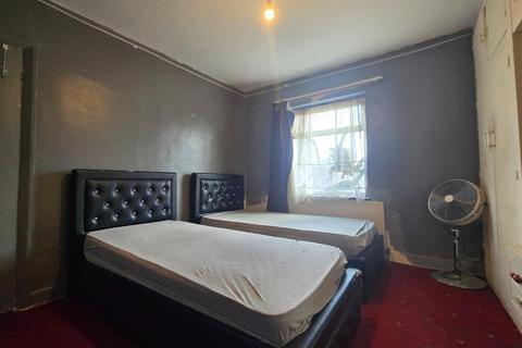 3 bedroom end of terrace house for sale, Crofts Road , Harrow , HA1