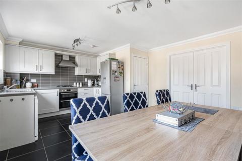 4 bedroom townhouse for sale, Burling Way, Cambridge CB25