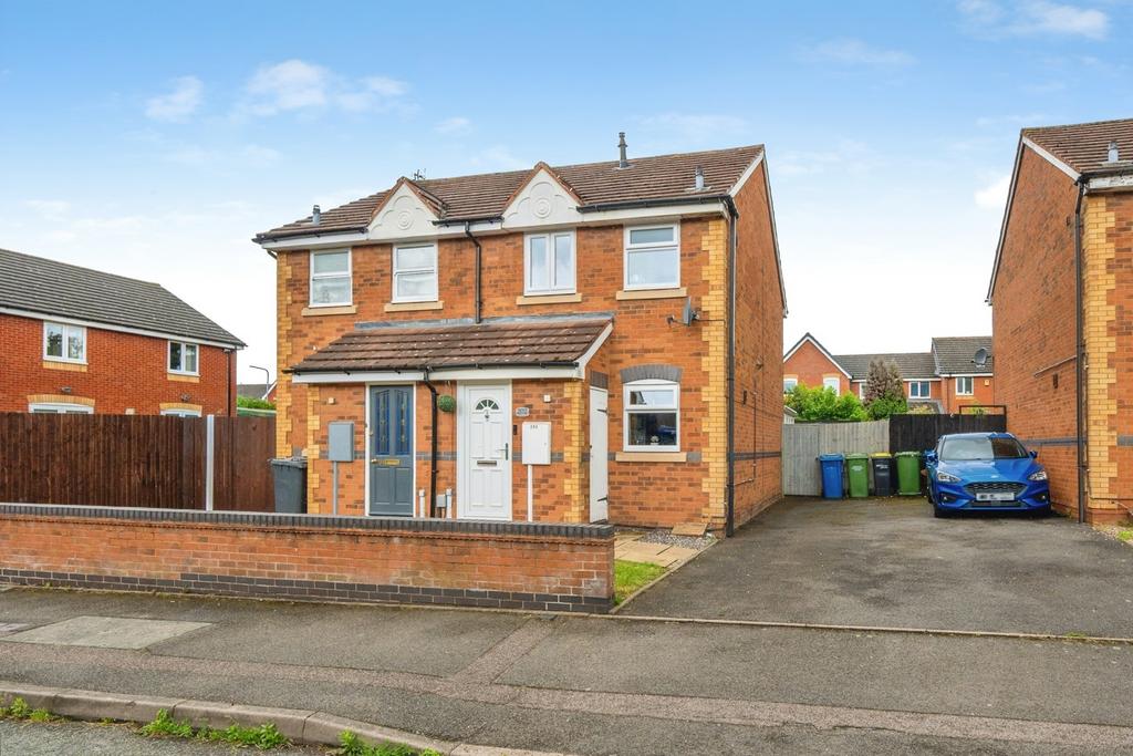 2 bedroom semi-detached house for sale