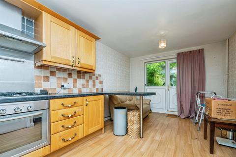 3 bedroom terraced house for sale, Doverdale Close, Redditch