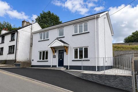 3 bedroom detached house for sale, Rhiw San Pedr, Llanybydder