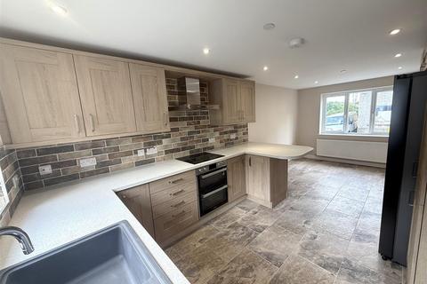 3 bedroom detached house for sale, Rhiw San Pedr, Llanybydder