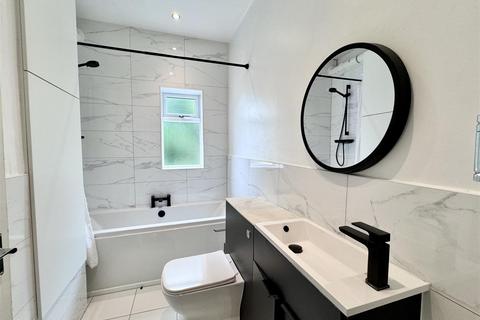 2 bedroom end of terrace house for sale, New Street, Mapplewell, Barnsley, S75 6EJ