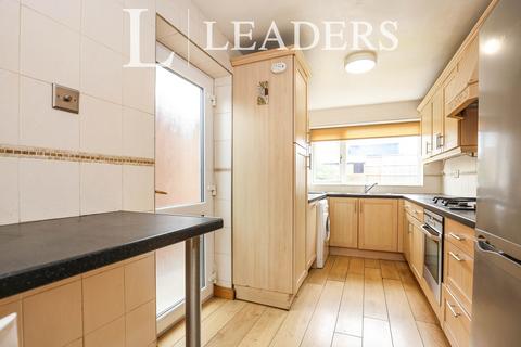 3 bedroom semi-detached house to rent, Cheviot Rise, Leamington Spa, CV32