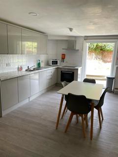 5 bedroom flat to rent, Clarendon Road, Southsea, Hampshire, PO5