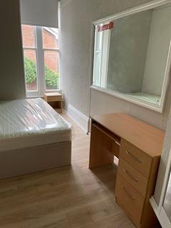 5 bedroom flat to rent, Clarendon Road, Southsea, Hampshire, PO5