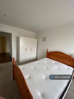 1 bedroom flat to rent, Stoke Road, Slough, SL2