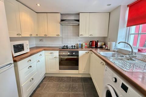 2 bedroom flat for sale, Southampton Road. Ringwood, BH24 1HN