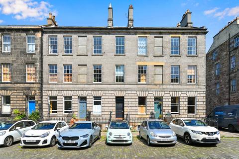 2 bedroom flat for sale, 15/4 Pitt Street, Edinburgh, EH6 4BX