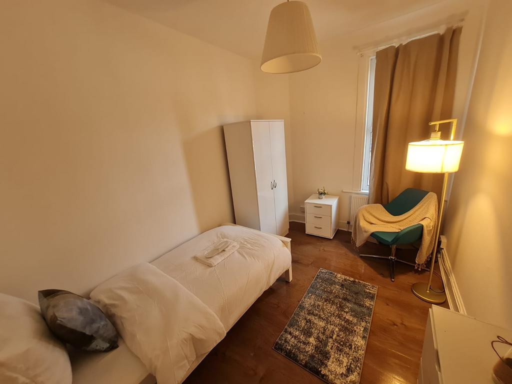 Apartment in London - View 4