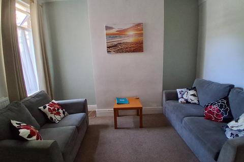 4 bedroom terraced house to rent, Sir Thomas Whites Road, Coventry