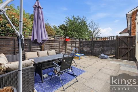 2 bedroom maisonette for sale, Layard Road, Enfield
