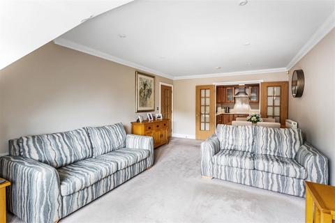undefined, WARREN COURT, ASHTEAD, KT21