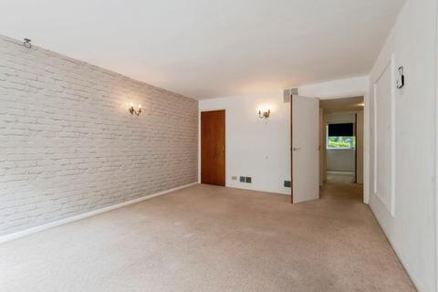 2 bedroom flat for sale, Pirton Road, Hitchin, Hertfordshire, SG5