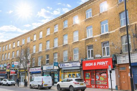Studio to rent, Hornsey Road, Upper Holloway, N19