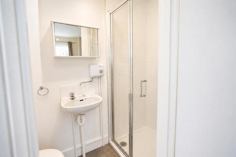 Studio to rent, Hornsey Road, Upper Holloway, N19