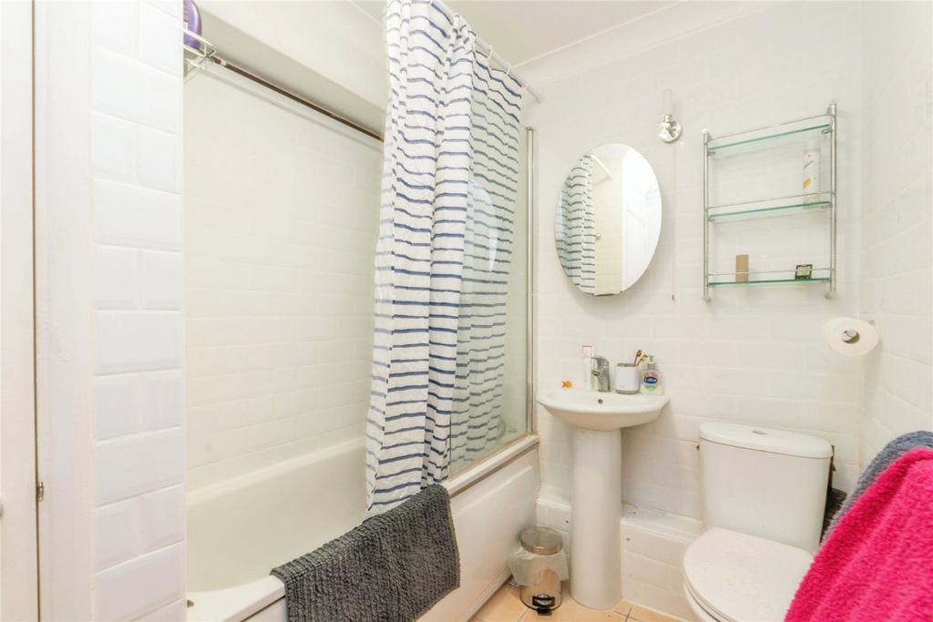 Apartment in Southampton, Western Docks, Hill - View 6