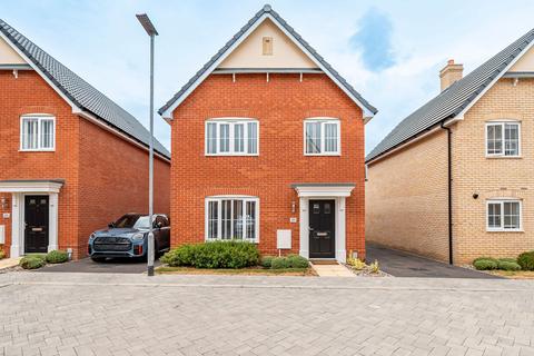 4 bedroom detached house for sale, Rawlinson Crescent, Bury St. Edmunds IP32