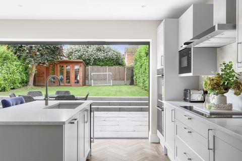 4 bedroom detached house for sale, Green Walk, Ongar, CM5