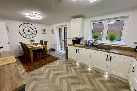 4 bedroom detached house for sale, Mulberry Avenue, Darlington