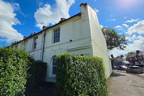 3 bedroom terraced house to rent, Baddow Road, Chelmsford CM2