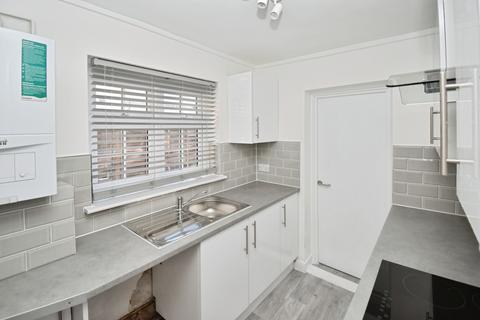 3 bedroom terraced house to rent, Baddow Road, Chelmsford CM2