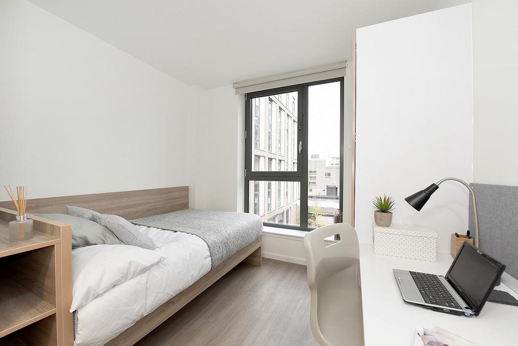 Apartment in Glasgow - View 3
