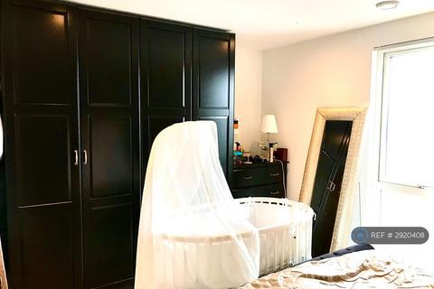 2 bedroom flat to rent, Railway Terrace, Slough, SL2