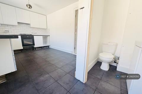 4 bedroom flat to rent, Holloway, London, N19