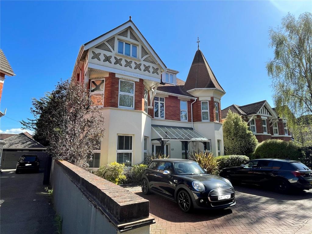 2 bedroom ground floor flat to rent