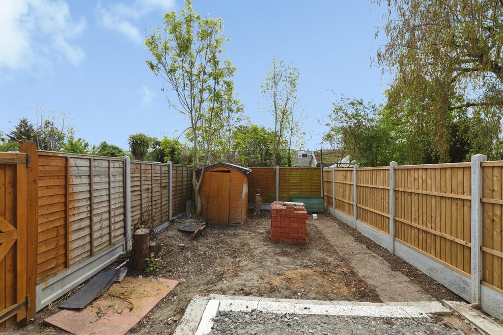 Westward Road, Chingford, E4 - View 6