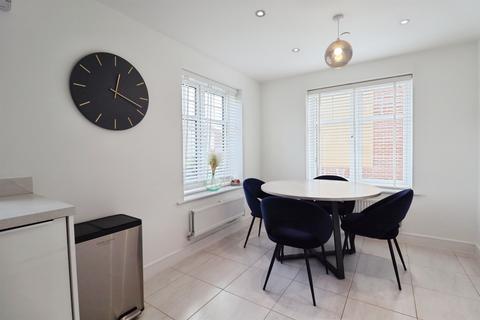 3 bedroom detached house for sale, Melrose Walk, Sully, Penarth