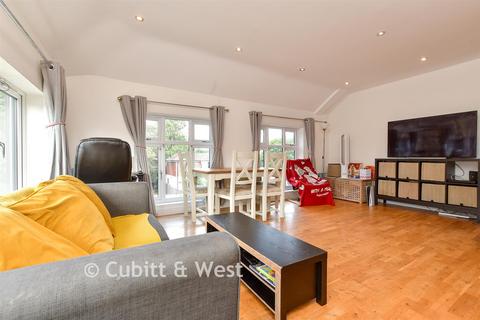2 bedroom apartment for sale, 18 Avenue Road, Sutton SM2