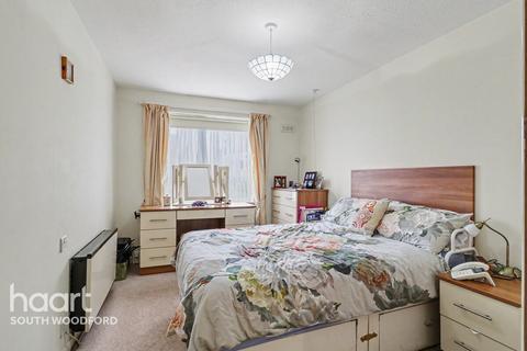 1 bedroom retirement property for sale, Glebelands Avenue, London