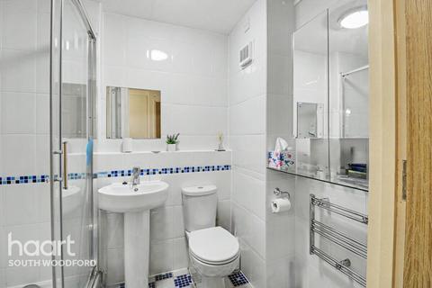 1 bedroom retirement property for sale, Glebelands Avenue, London