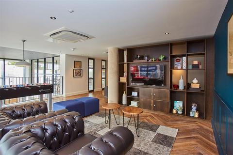 undefined, Blackhorse Lane, London E17