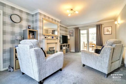 3 bedroom semi-detached house for sale, Broom Covert Road, Lichfield, WS14 9QU