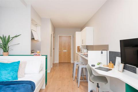 Studio to rent, Brougham Hayes, Bath BA2