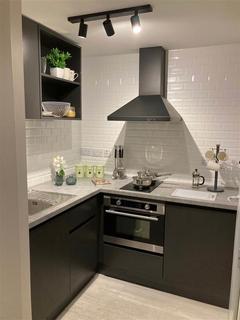 Studio to rent, Lady Lawson Street, Edinburgh EH3