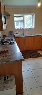 1 bedroom in a house share to rent, St Aubyn's Ave, London, TW3