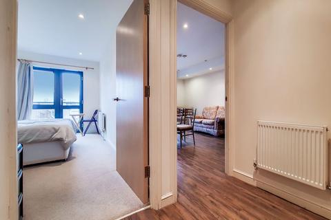 1 bedroom flat to rent, Deptford High Street, London, SE8