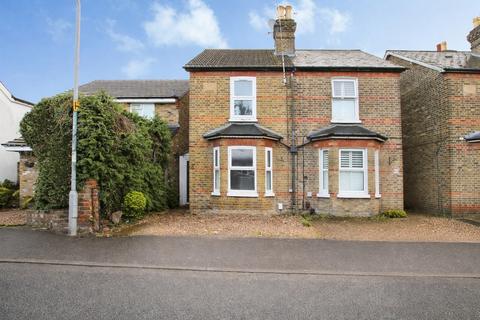 2 bedroom semi-detached house to rent, Meadfield Road, Langley SL3
