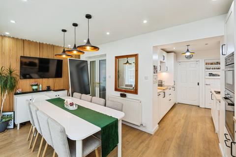 4 bedroom semi-detached house for sale, Oak Ave, Golborne, WA3
