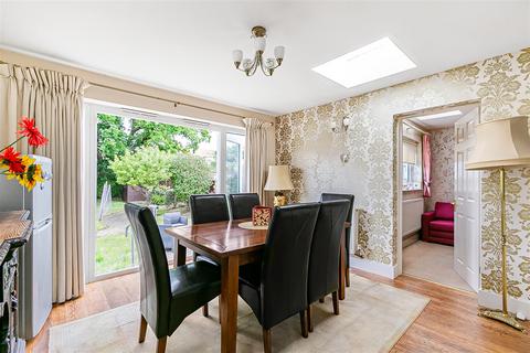 2 bedroom semi-detached bungalow for sale, Mark Avenue, North Chingford