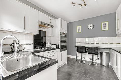 2 bedroom semi-detached bungalow for sale, Mark Avenue, North Chingford