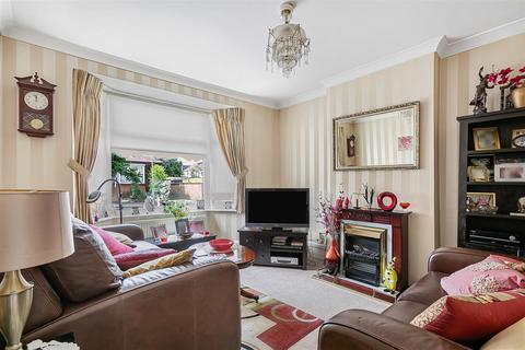 2 bedroom semi-detached bungalow for sale, Mark Avenue, North Chingford
