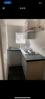 1 bedroom in a house share to rent, Sunnyside Road North, London N9