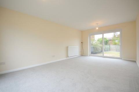4 bedroom semi-detached house to rent, Parlaunt Road, Slough SL3