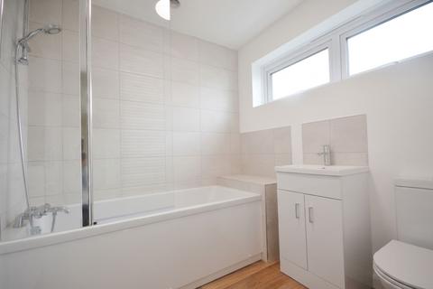 4 bedroom semi-detached house to rent, Parlaunt Road, Slough SL3